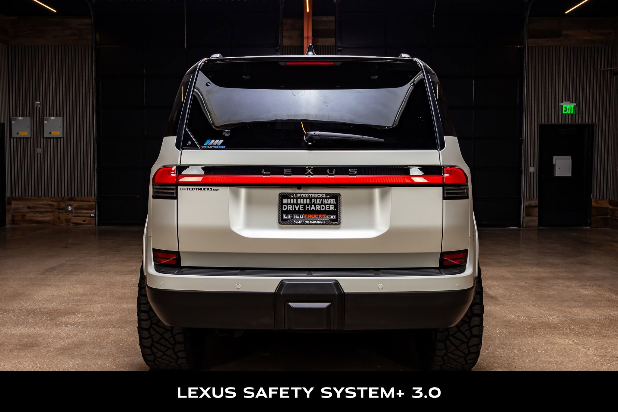 Used 2025 Lexus GX 550 w/ Accessory Package (2T) image 8