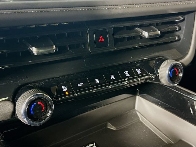 Used 2025 Chevrolet Tahoe High Country AWD/4WD image 19