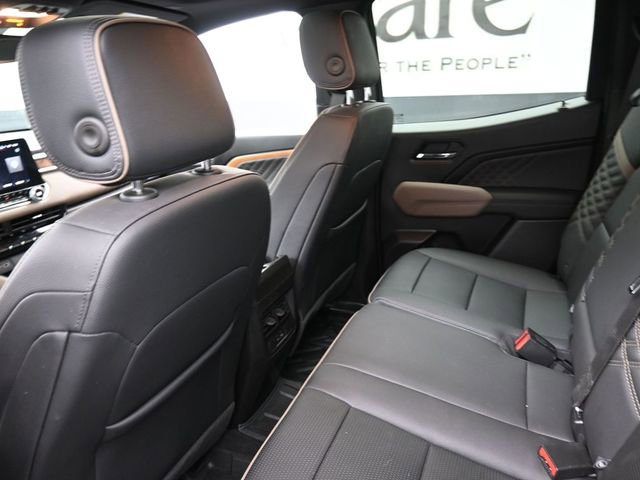 Used 2024 GMC Canyon Denali image 23