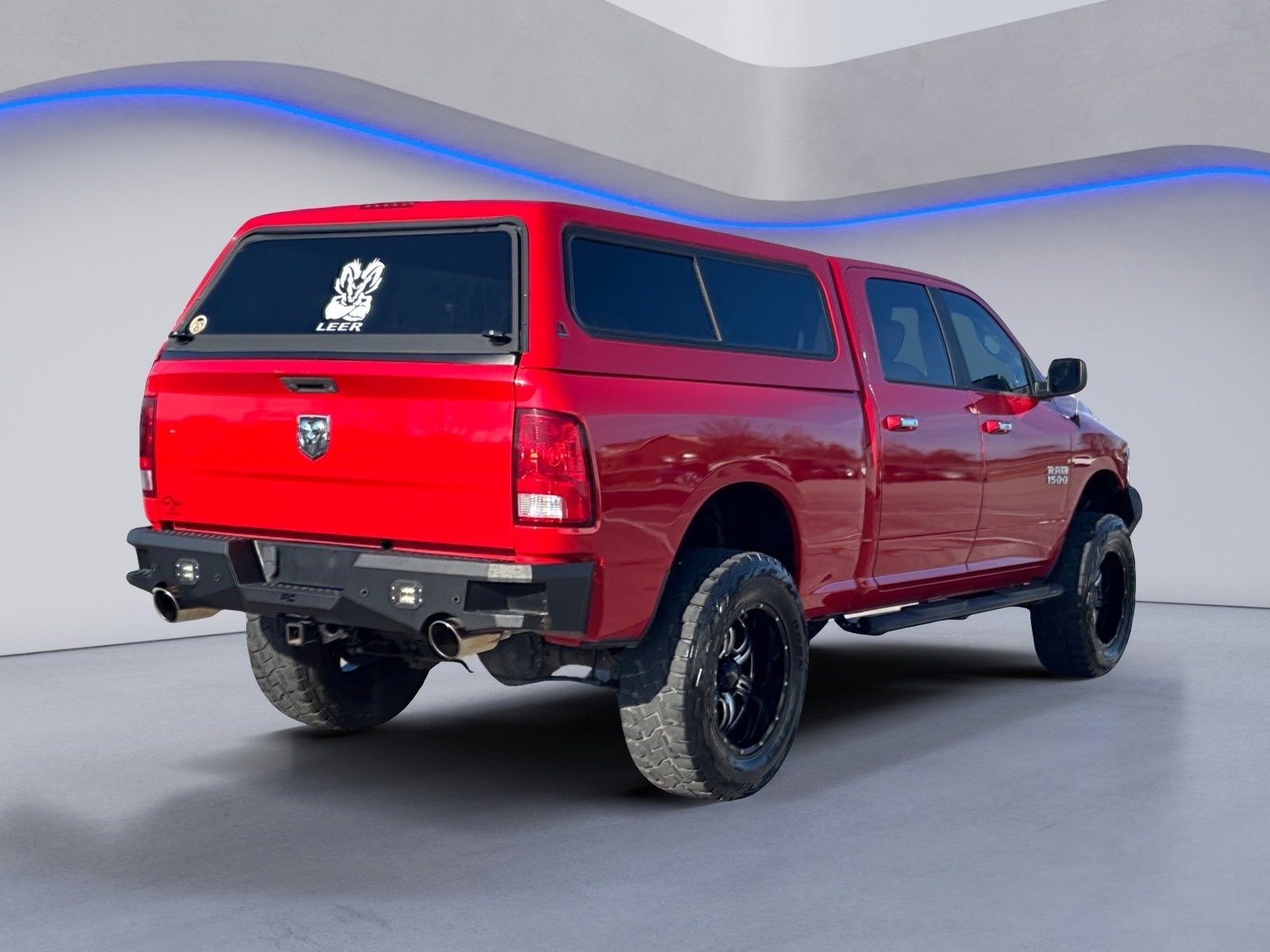 Used 2018 RAM 1500 Classic SLT image 9