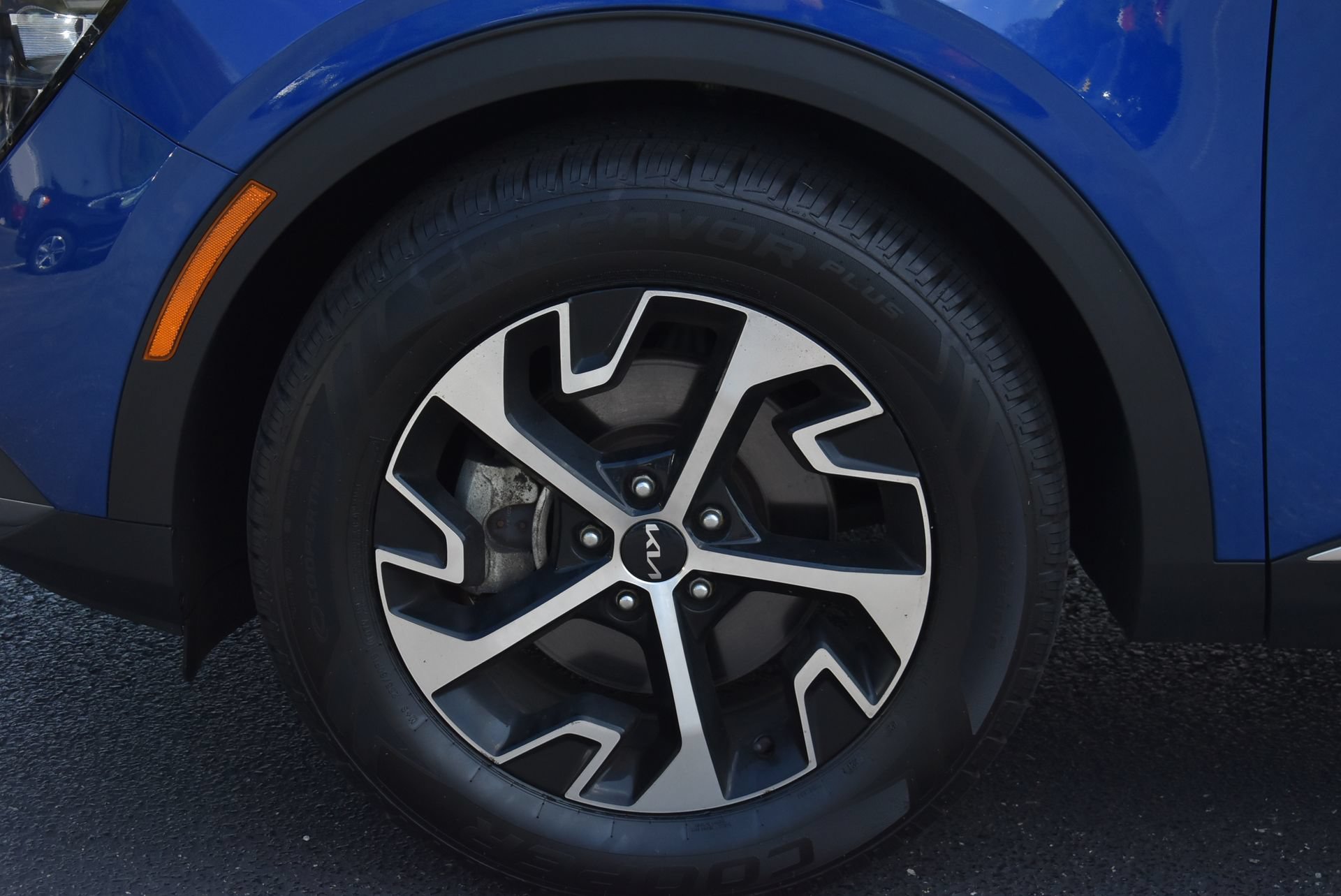Used 2023 Kia Sportage EX FWD image 10