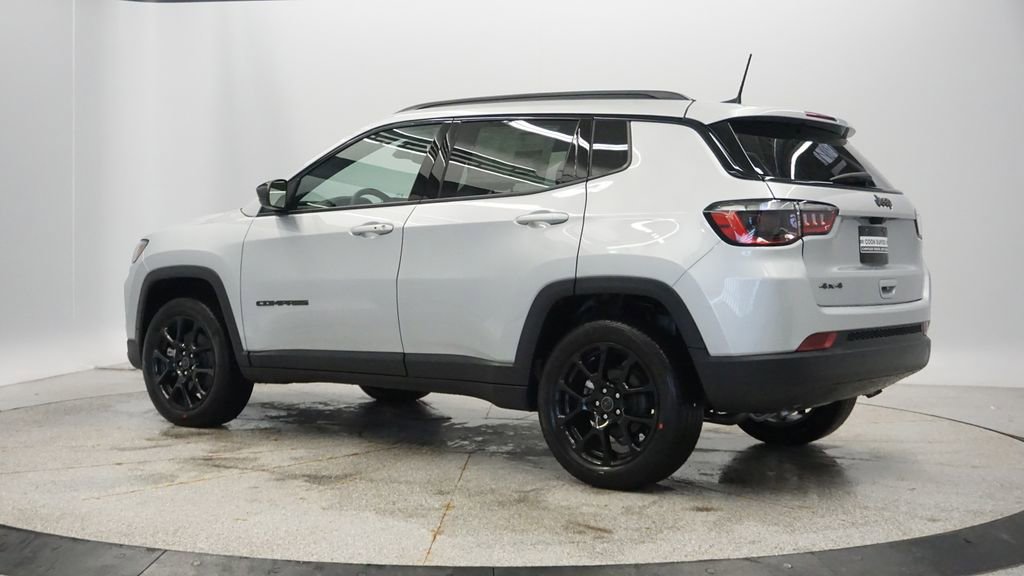 New 2026 Jeep Compass Latitude image 4