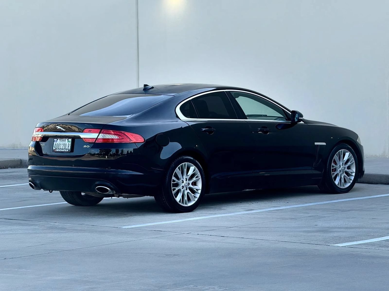 Used 2013 Jaguar XF 3.0 RWD image 7