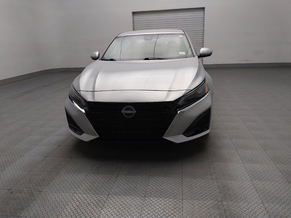 Used 2023 Nissan Altima 2.5 SV image 15