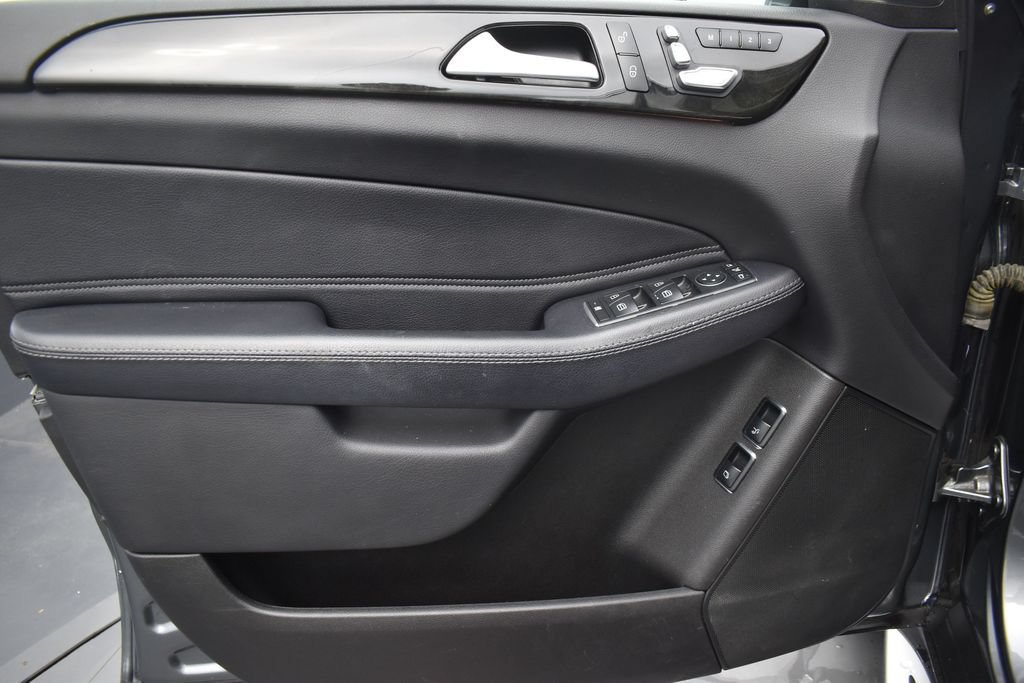 Used 2019 Mercedes-Benz GLS 450 4MATIC image 11