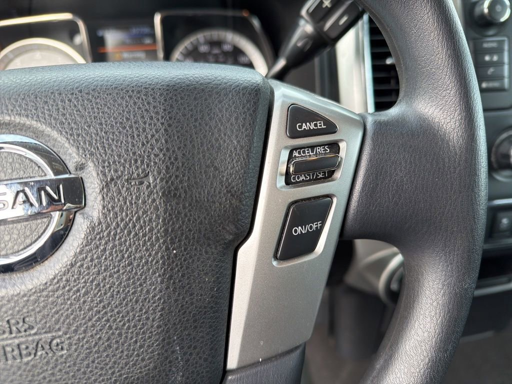 Used 2019 Nissan Titan SV image 16