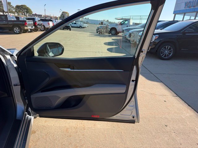 Used 2024 Toyota Camry LE w/ Convenience Package AWD/4WD image 31