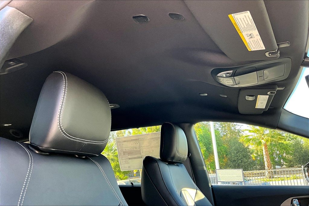 New 2027 Chrysler Pacifica Select FWD image 14