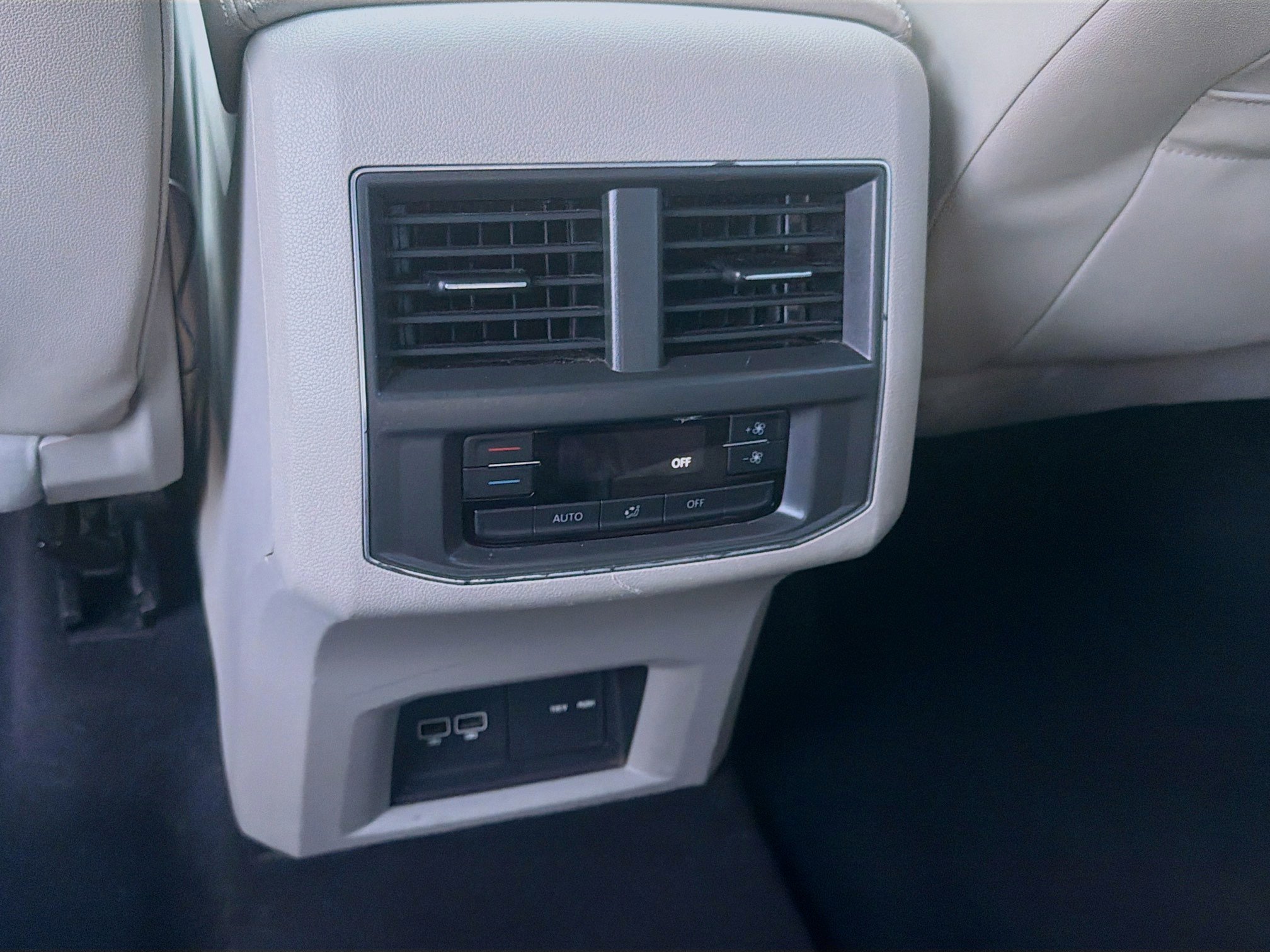 Used 2019 Volkswagen Atlas SEL R-Line image 23