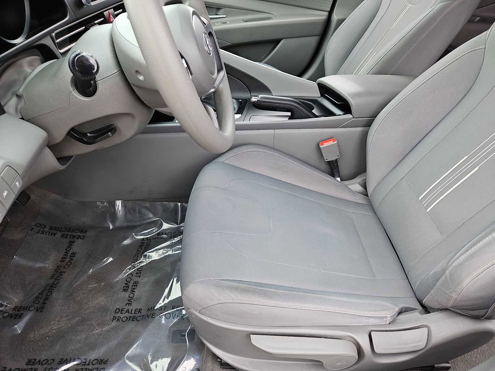 Certified 2023 Hyundai Elantra SEL w/ Preferred Accessory Package image 16