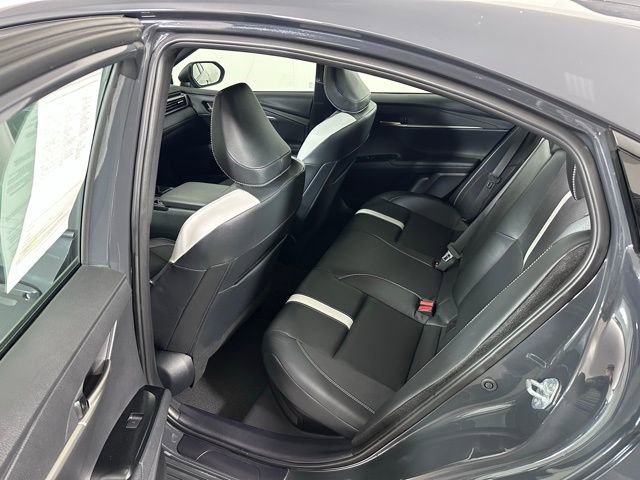 Used 2025 Toyota Camry SE w/ Convenience Package image 14