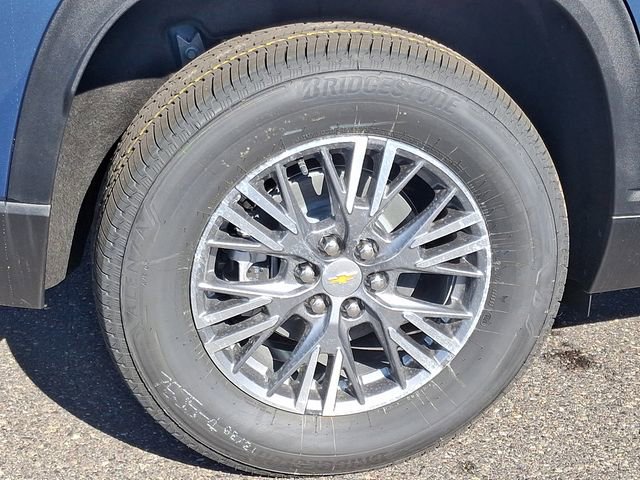 New 2025 Chevrolet Traverse LT w/ Driver Confidence Package FWD image 5