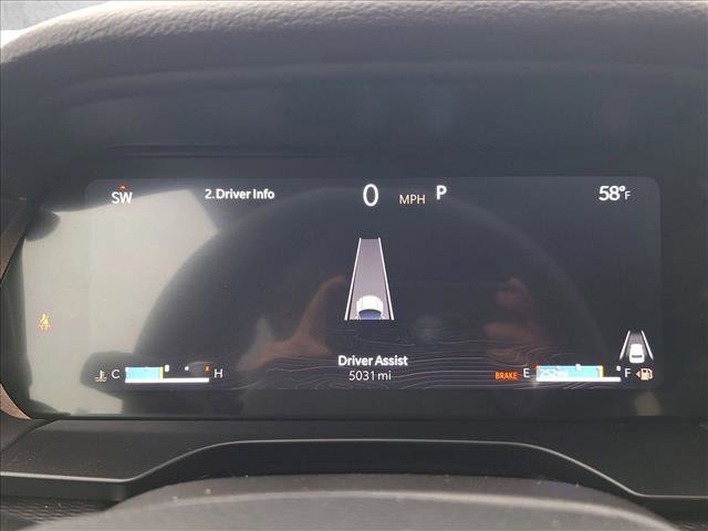 Used 2025 Jeep Grand Cherokee Altitude image 11