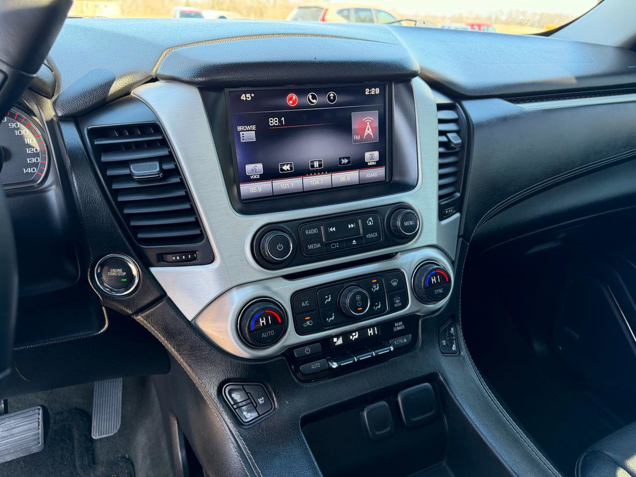 Used 2015 GMC Yukon SLT w/ Open Road Package AWD/4WD image 27