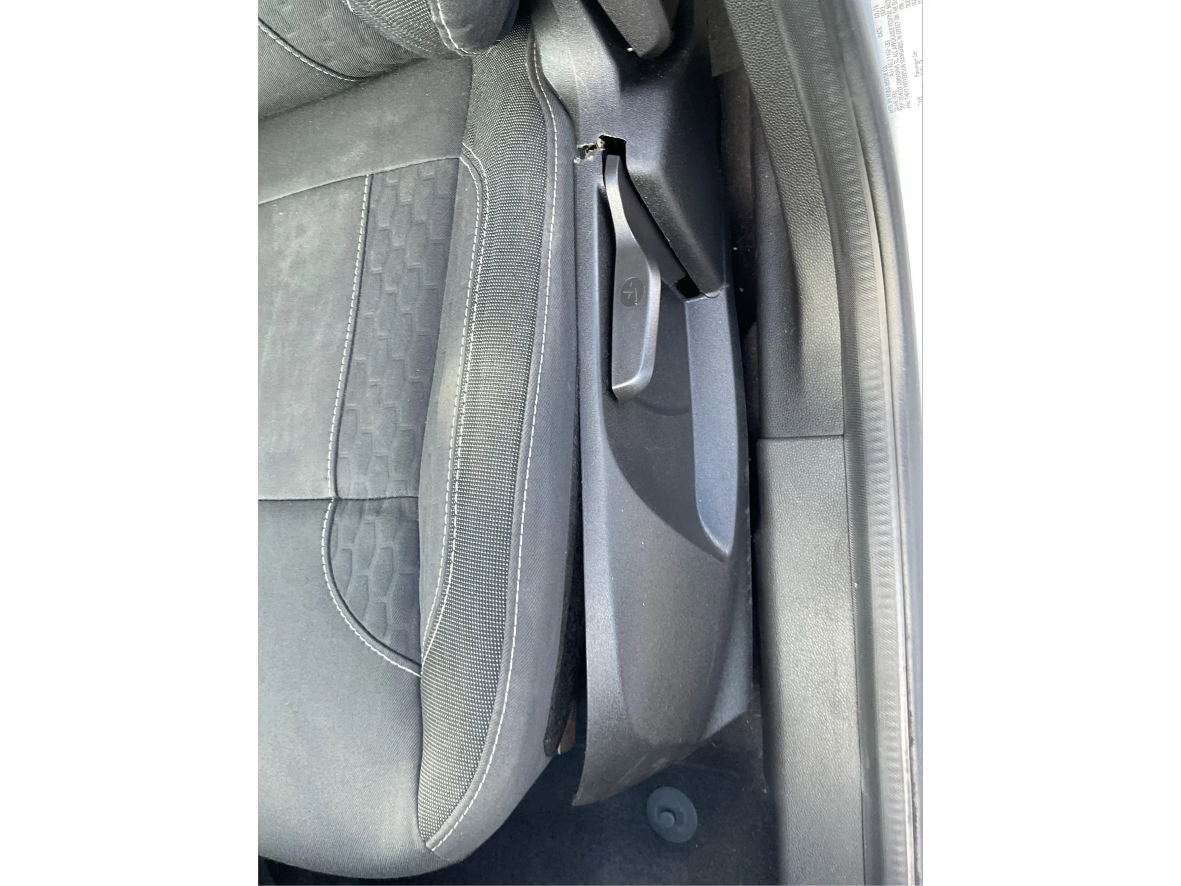 Used 2016 Ford Fiesta SE w/ Equipment Group 201A image 18