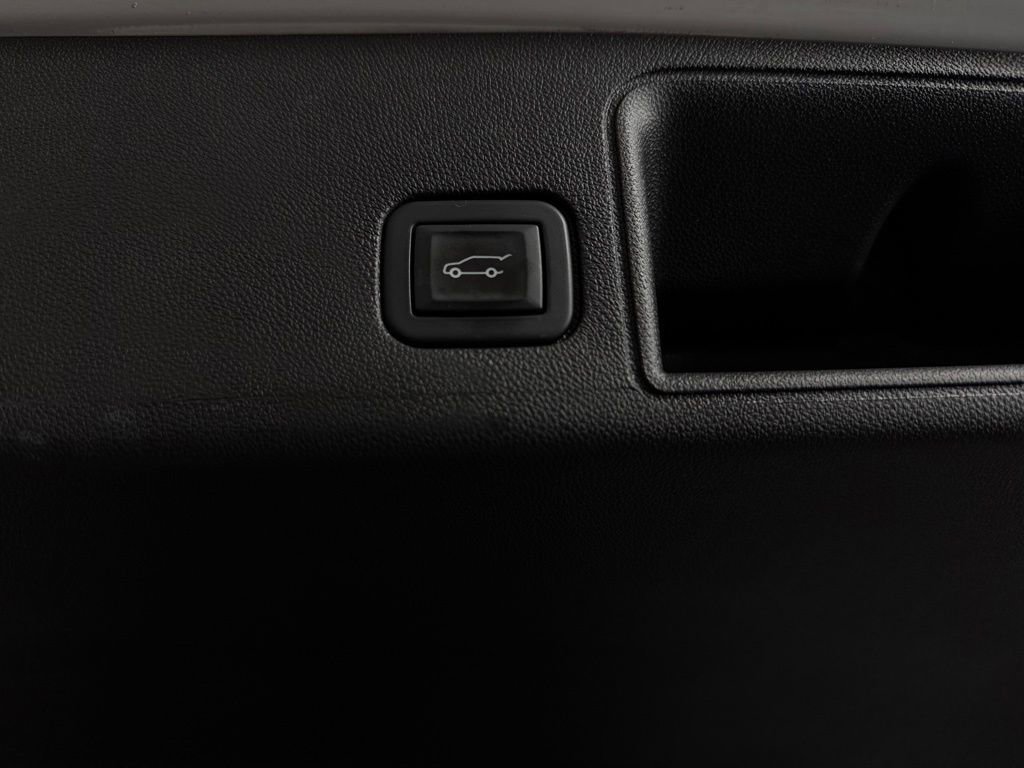 Used 2022 GMC Terrain Denali image 28