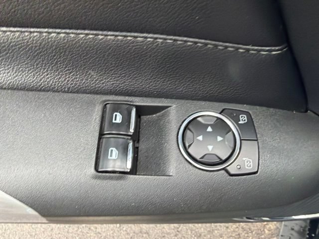 Used 2017 Ford Mustang Premium RWD image 15