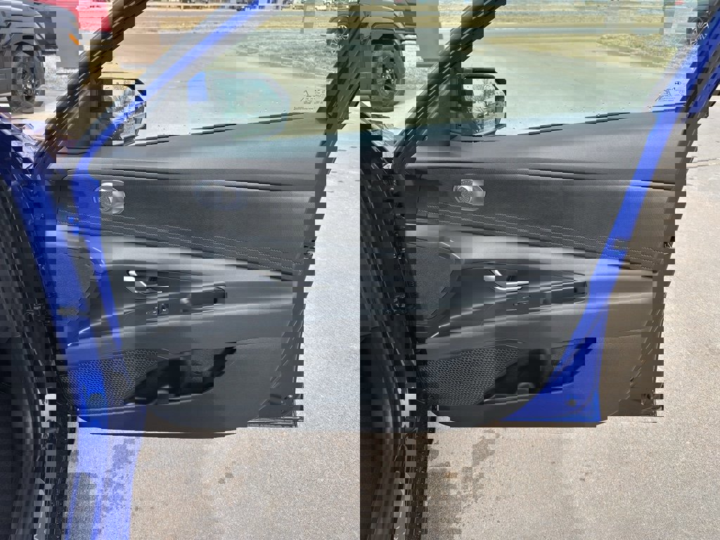 New 2026 Hyundai Elantra SE image 25