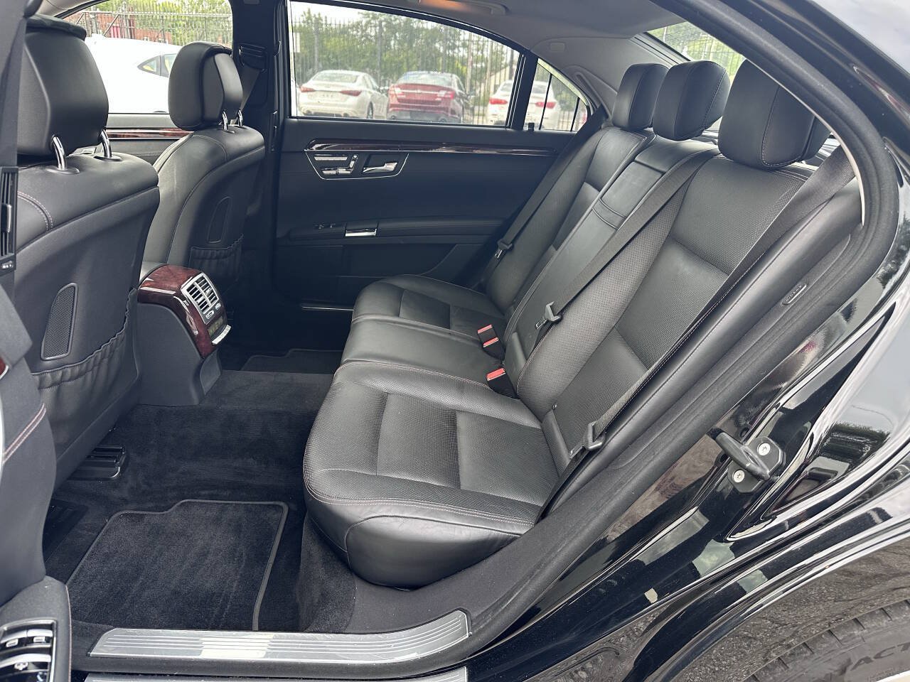 Used 2012 Mercedes-Benz S 550 4MATIC image 13