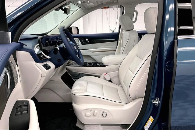 Used 2025 Buick Enclave Avenir w/ Super Cruise Package image 23