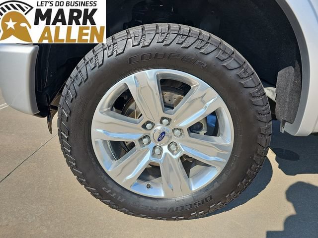 Used 2015 Ford F150 Platinum w/ Equipment Group 701A Luxury AWD/4WD image 32
