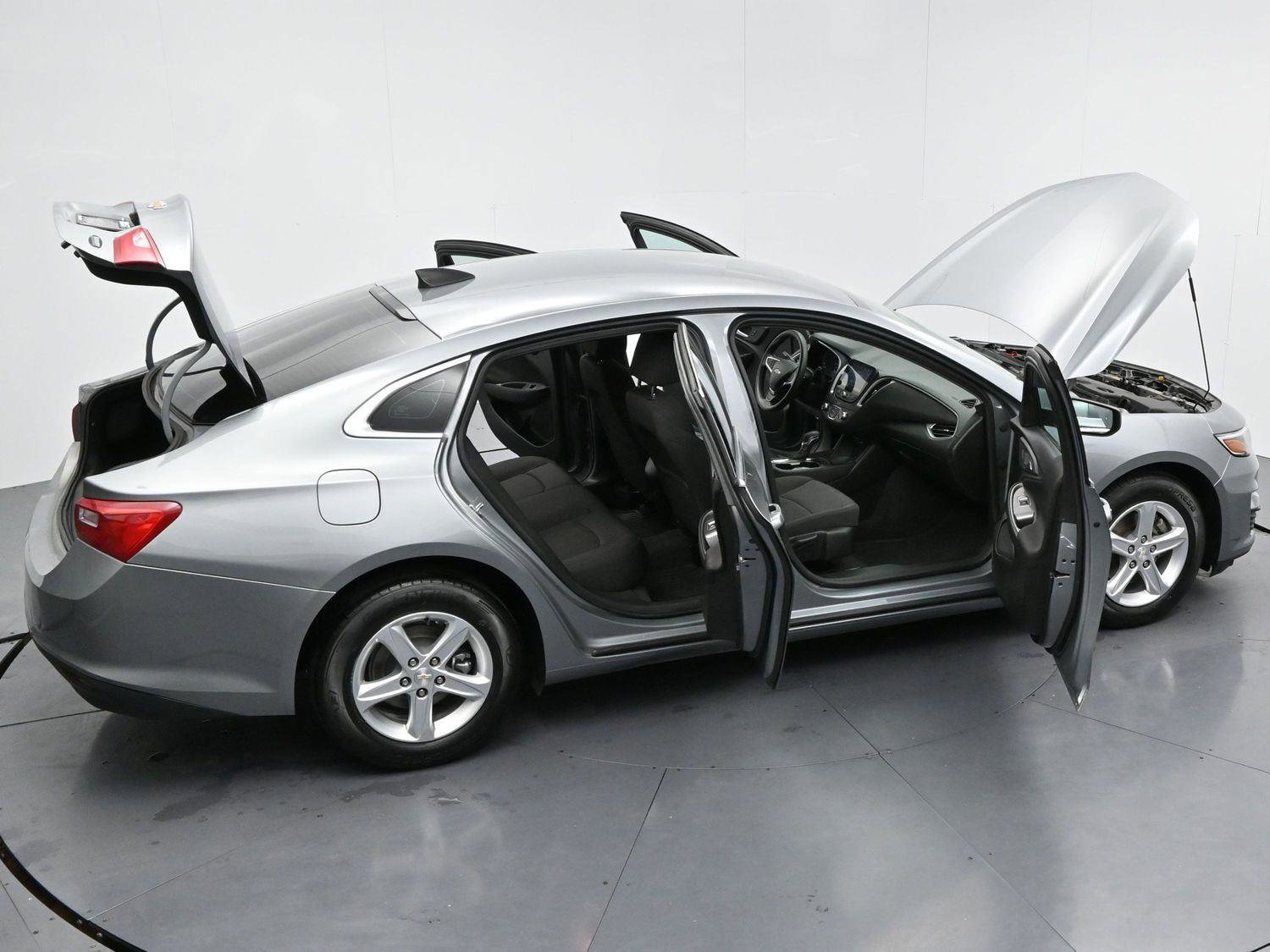Used 2023 Chevrolet Malibu LS image 38