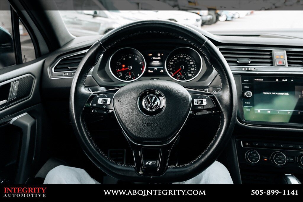 Used 2020 Volkswagen Tiguan SE R-Line AWD/4WD image 23