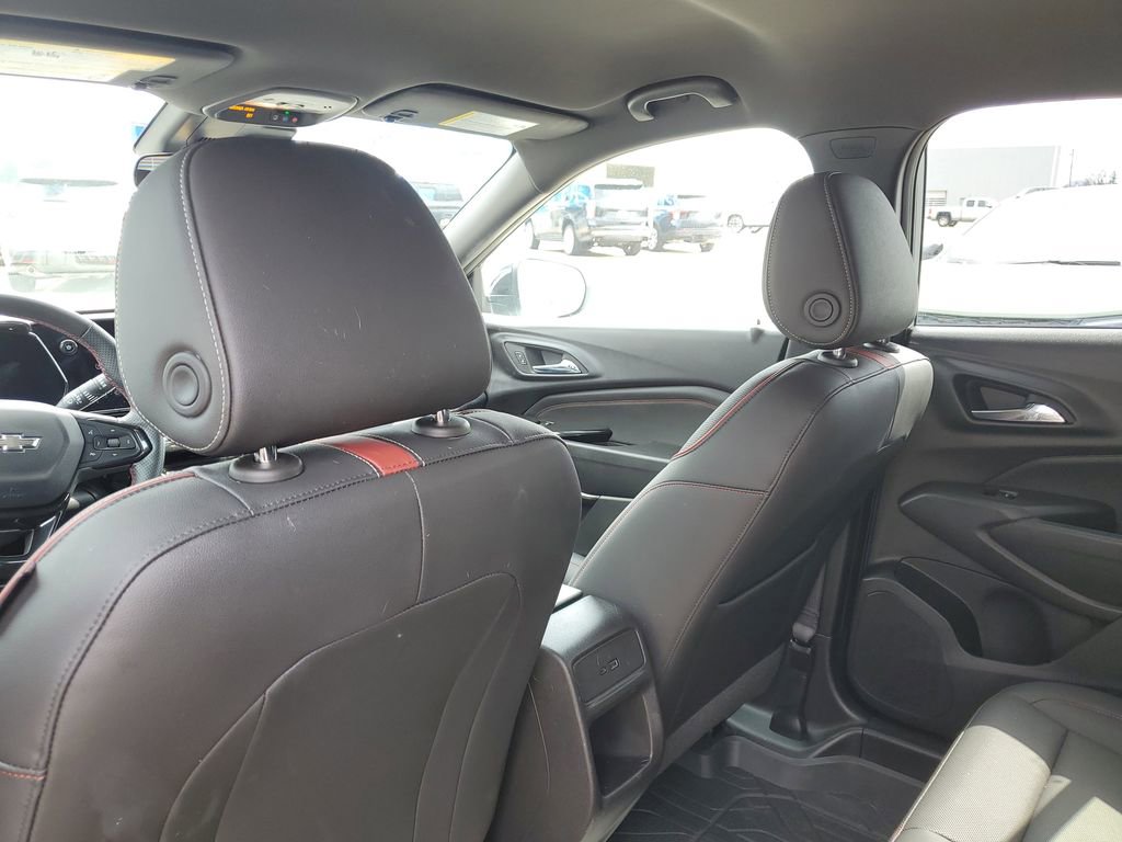 Certified 2024 Chevrolet Trax RS w/ Driver Confidence Package image 32