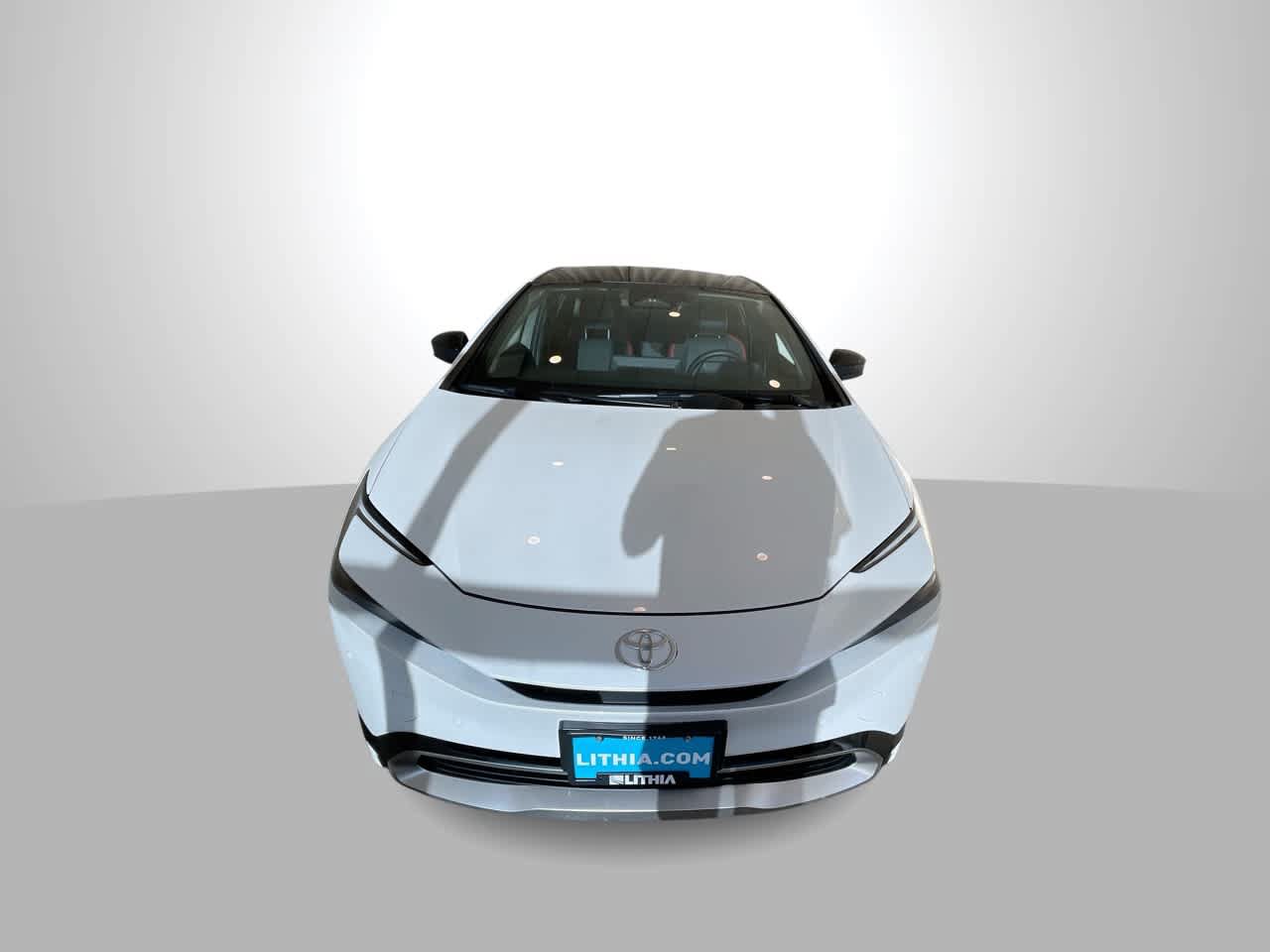 Used 2026 Toyota Prius Plug-In Hybrid FWD image 3