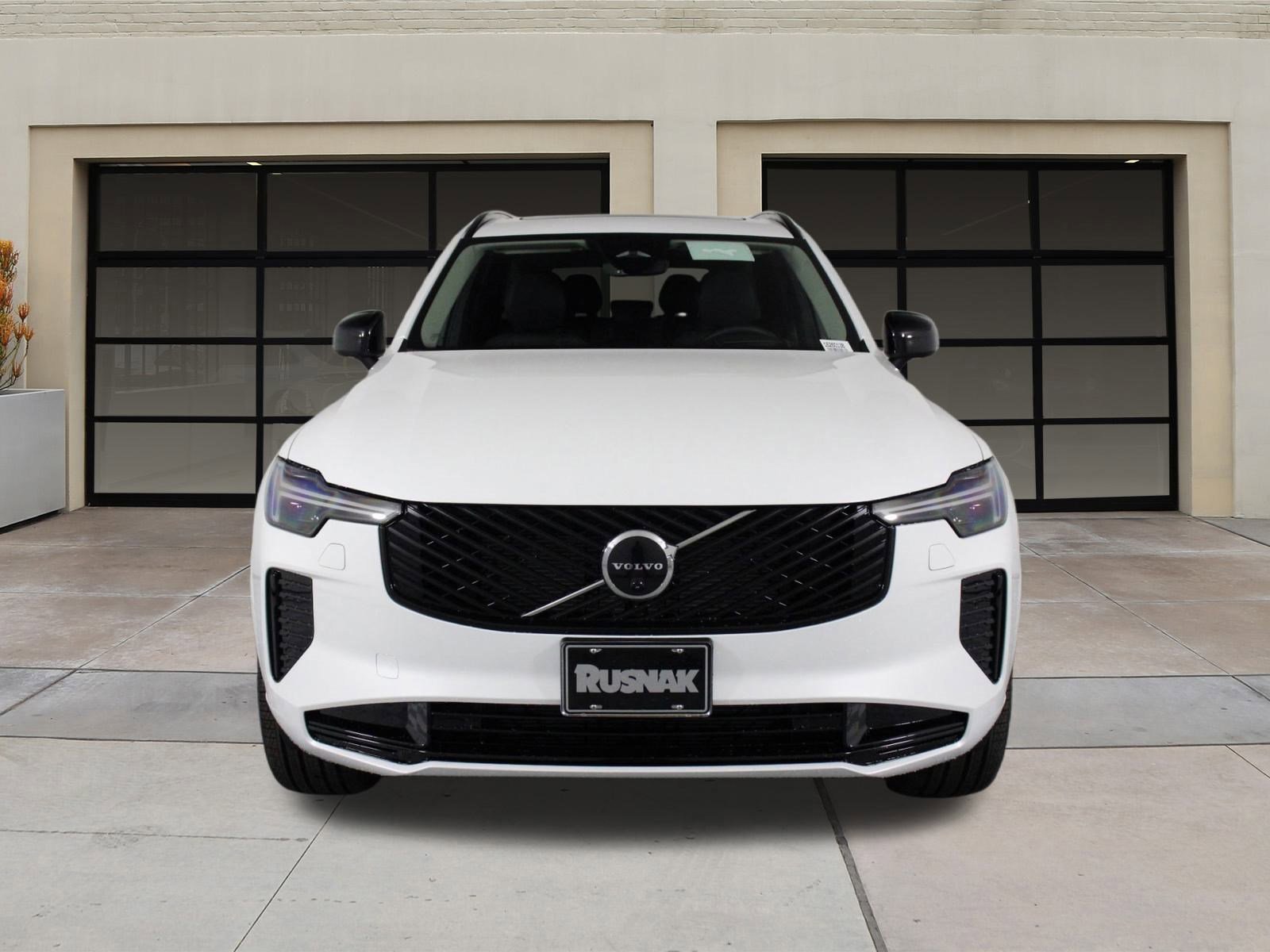 New 2026 Volvo XC90 B6 Ultra image 2