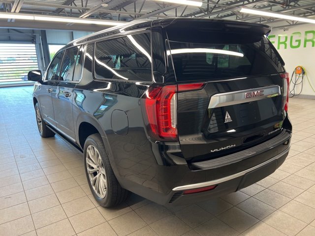 Used 2021 GMC Yukon XL Denali w/ Denali Premium Package image 5