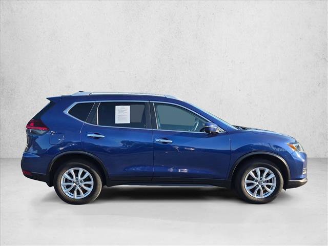 Used 2018 Nissan Rogue SV w/ Premium Package FWD image 4