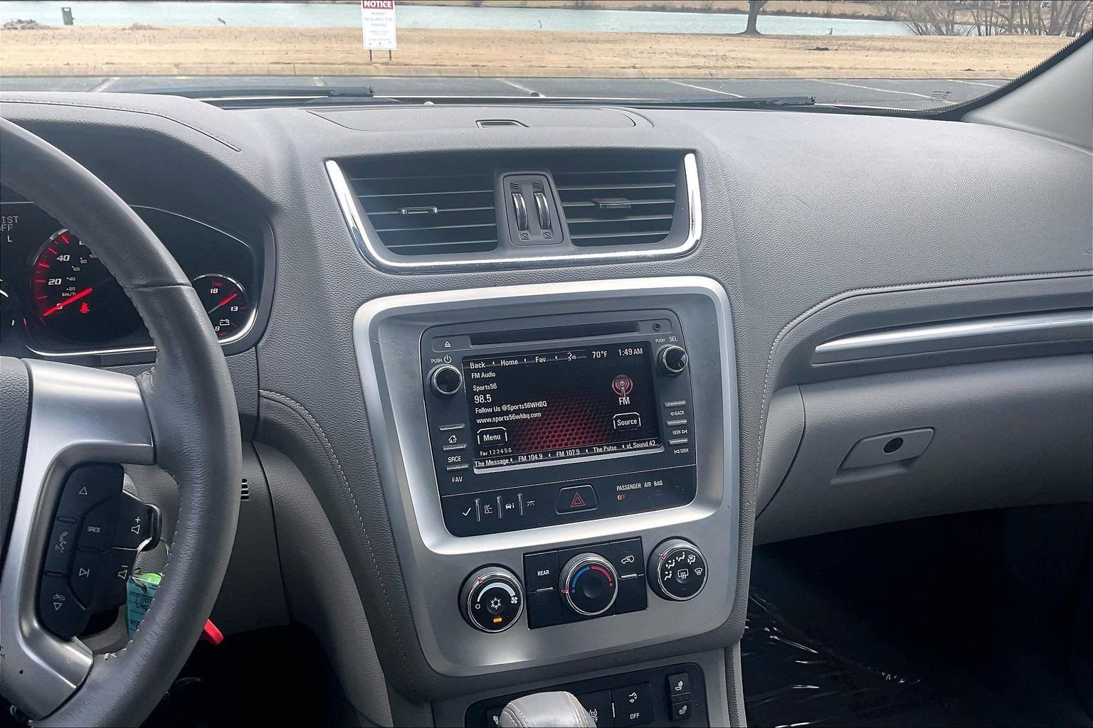 Used 2013 GMC Acadia SLE image 6