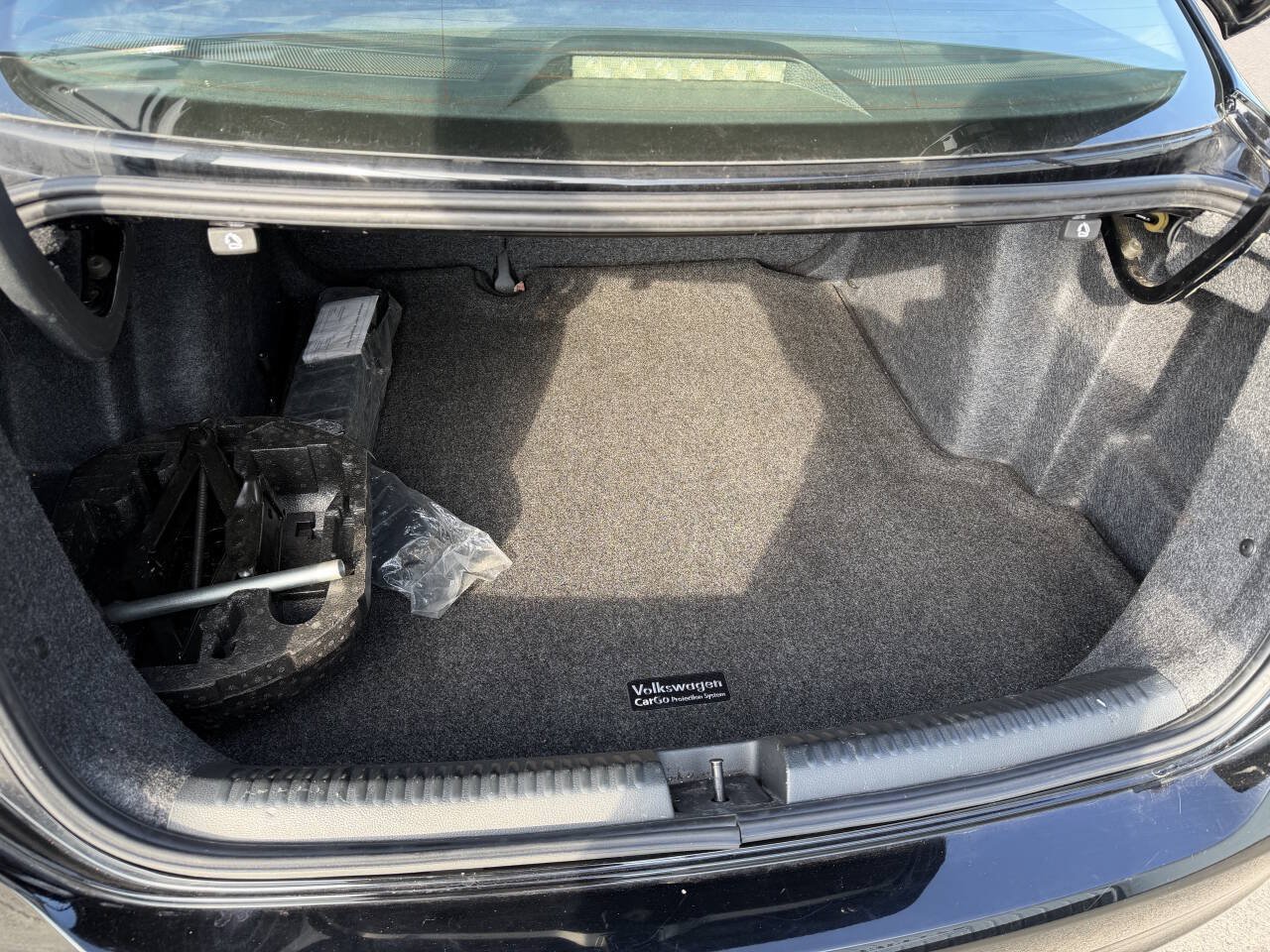 Used 2012 Volkswagen Jetta SE FWD image 15