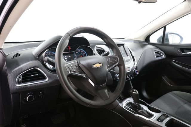 Used 2017 Chevrolet Cruze LT w/ Convenience Package FWD image 13