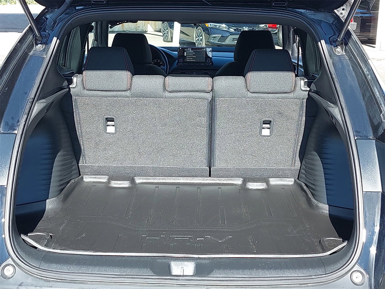 Used 2023 Honda HR-V Sport image 12