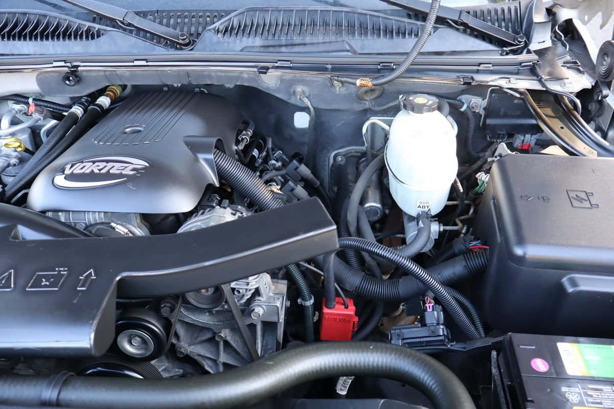 Used 2005 GMC Yukon SLT w/ SLT Preferred Equipment Group AWD/4WD image 43