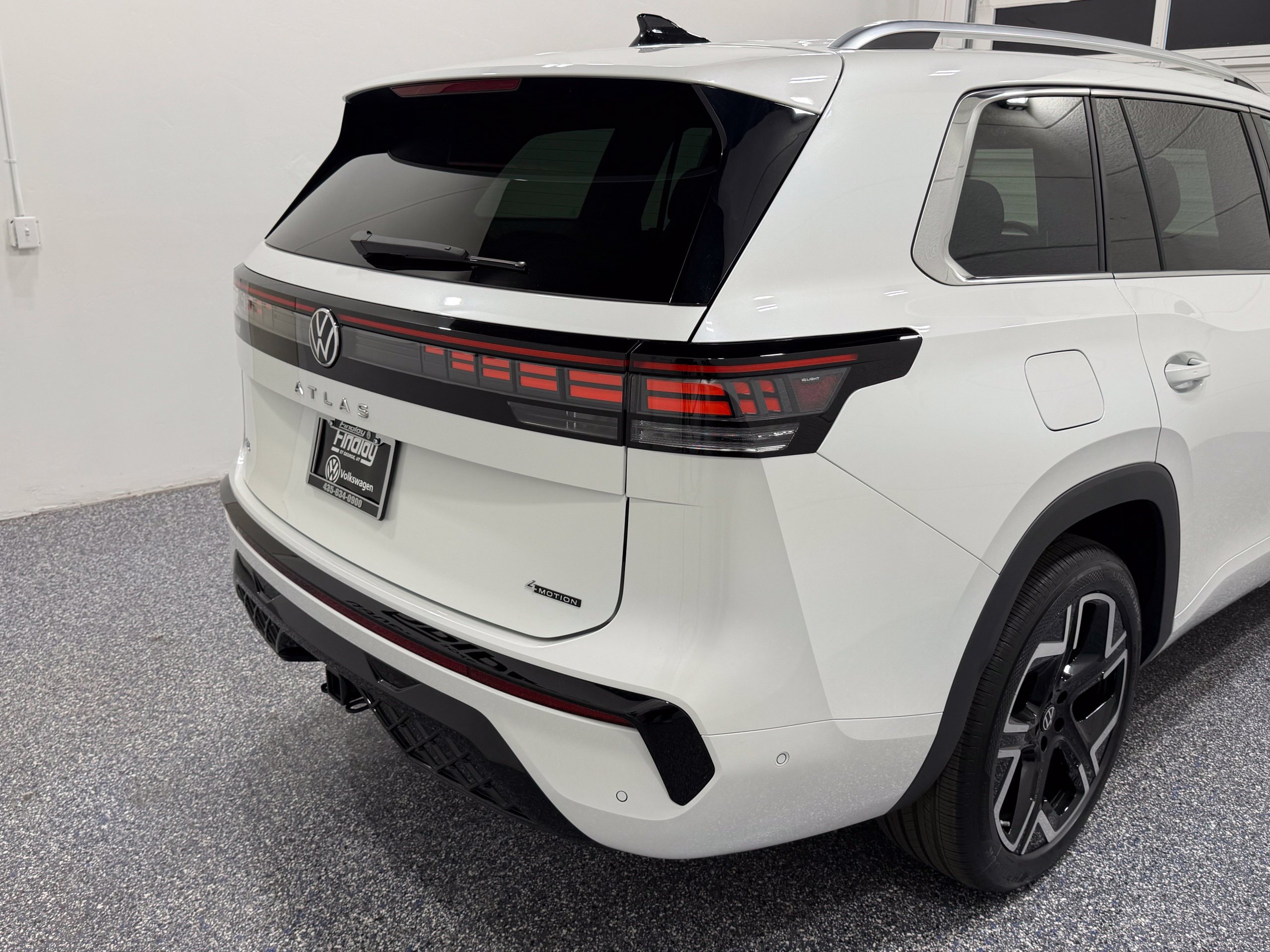 New 2027 Volkswagen Atlas SEL Premium R-Line AWD/4WD image 7