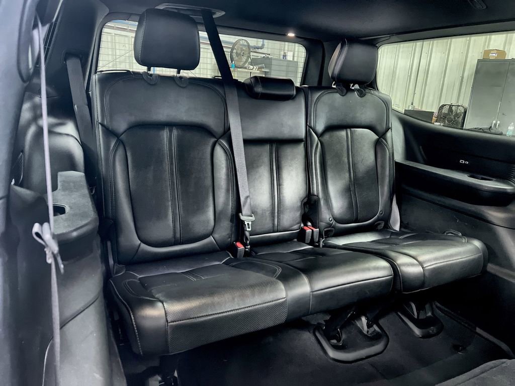 Used 2024 Jeep Wagoneer Series II w/ Flexible Seating Group AWD/4WD image 23