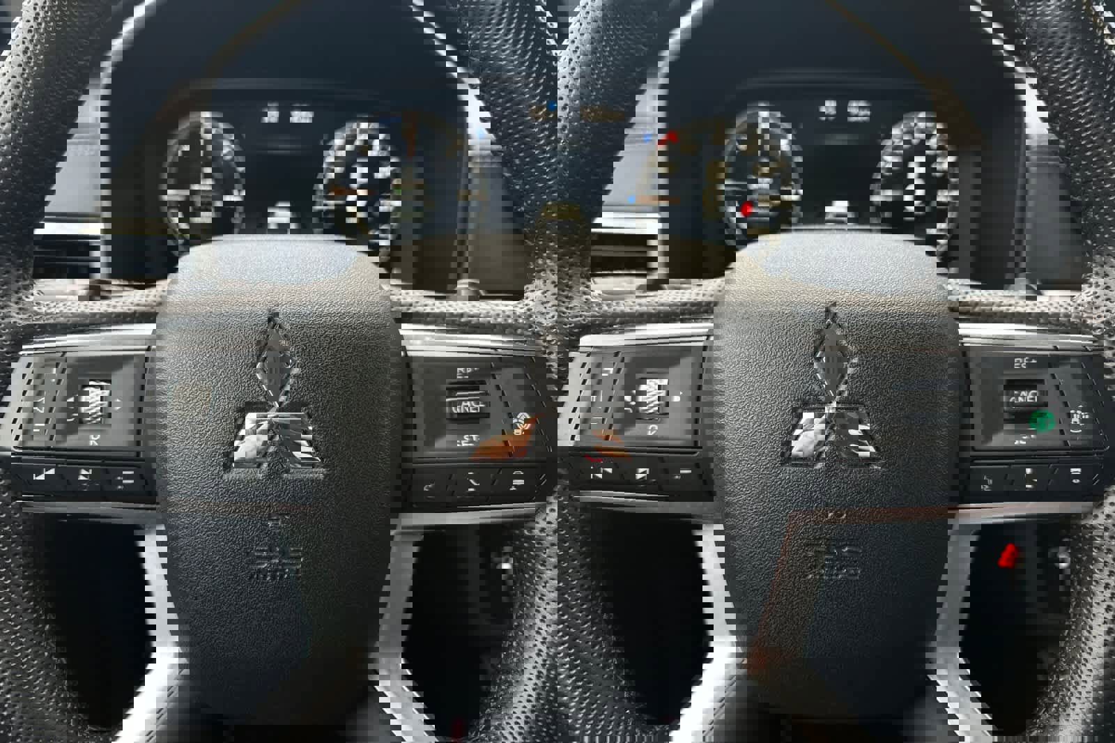 Used 2024 Mitsubishi Outlander Ralliart image 27