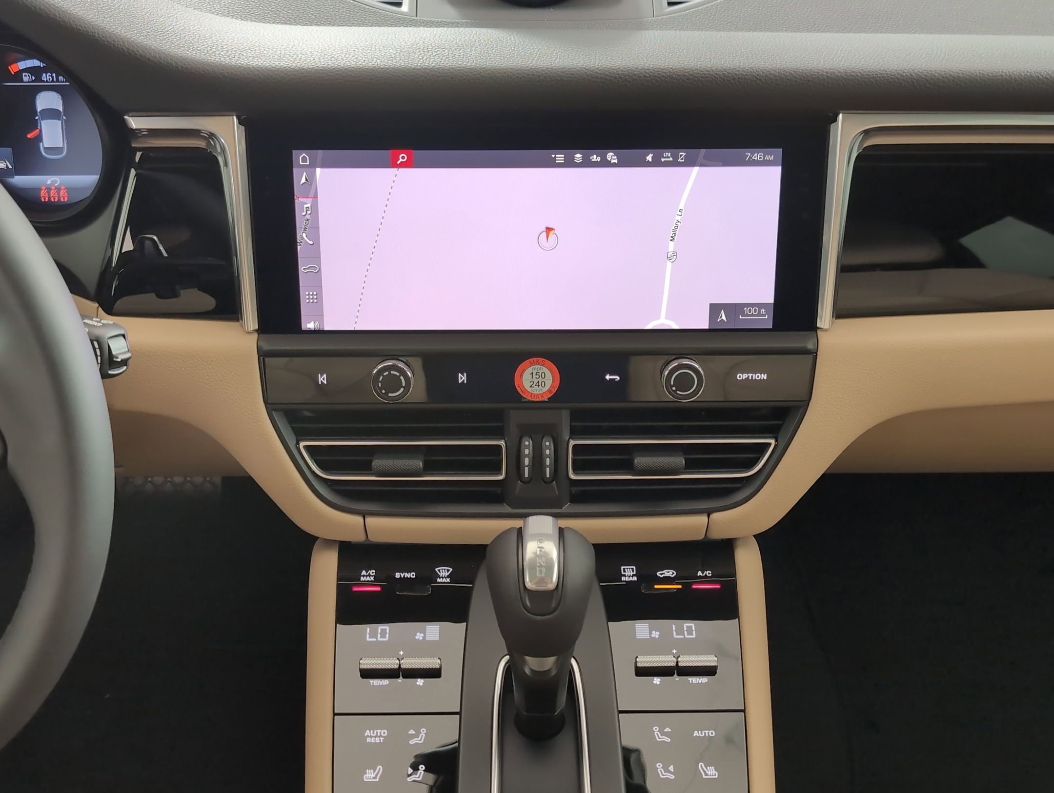 Certified 2025 Porsche Macan AWD/4WD image 25