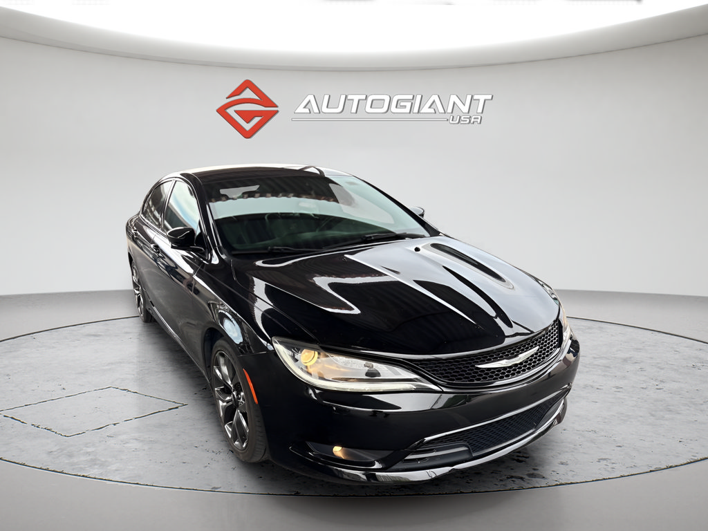 Used 2016 Chrysler 200 S w/ Comfort Group FWD image 2