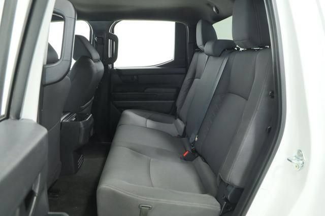 Used 2025 Toyota Tacoma SR5 AWD/4WD image 31