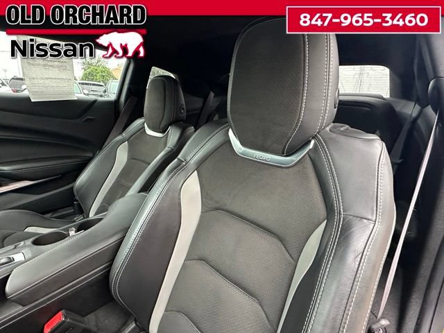 Used 2017 Chevrolet Camaro SS RWD image 13
