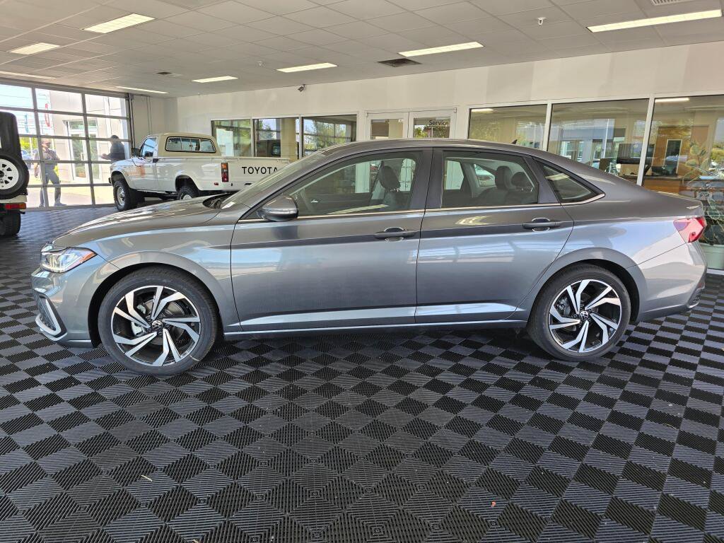 New 2026 Volkswagen Jetta SEL FWD image 6