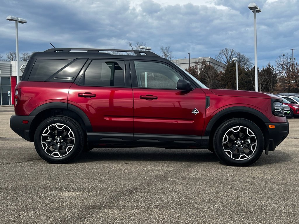 Used 2025 Ford Bronco Sport Outer Banks image 4