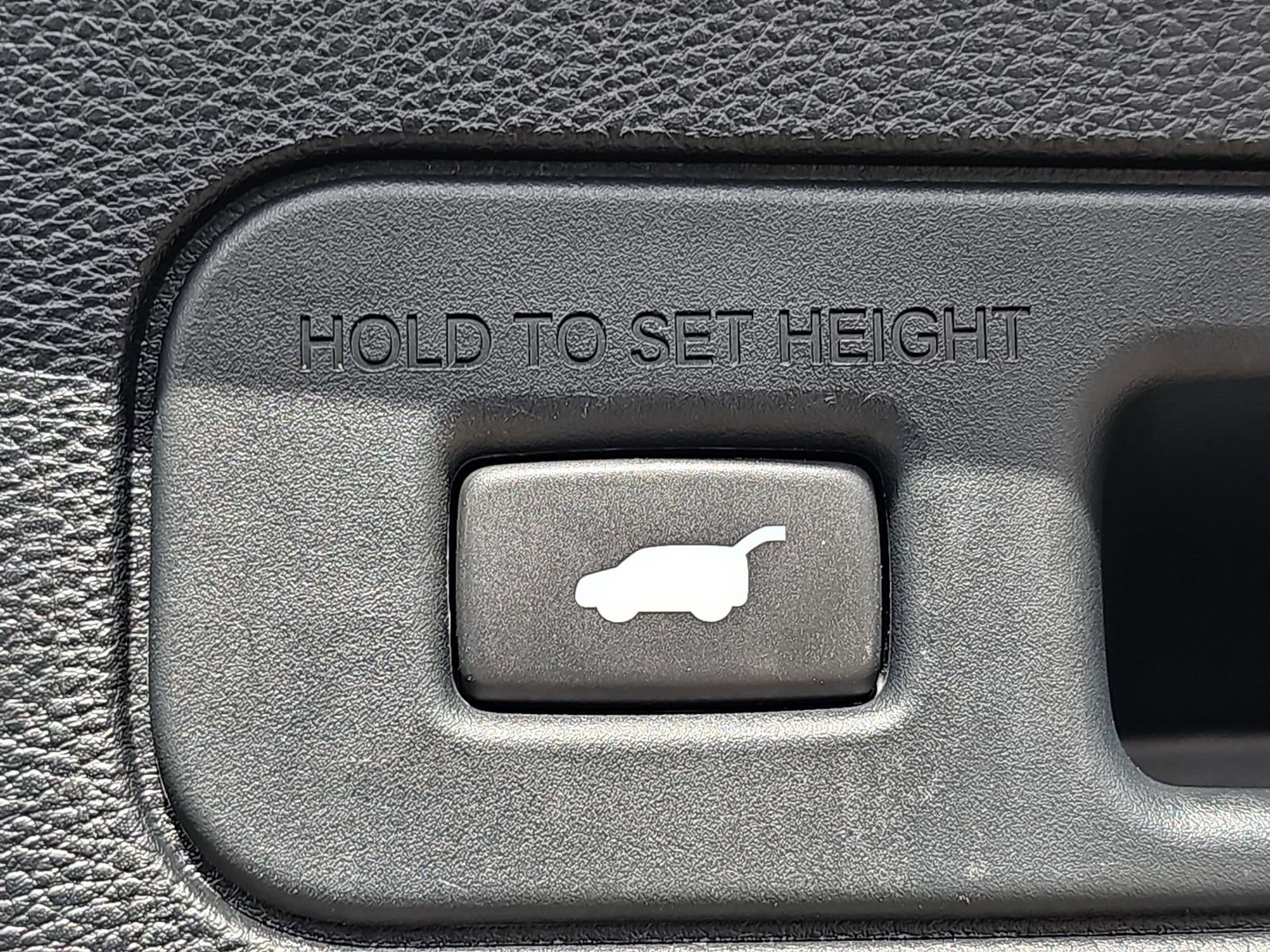 Used 2023 Acura MDX A-Spec image 14