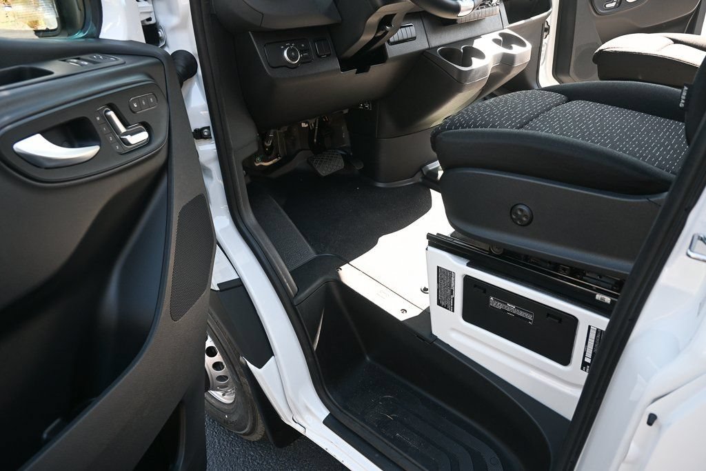 Used 2026 Mercedes-Benz Sprinter 4500 image 7