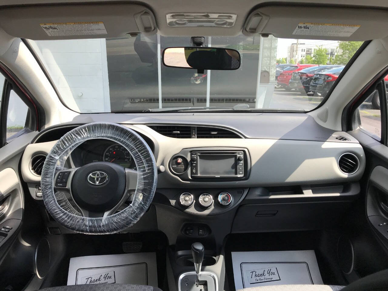 Used 2016 Toyota Yaris L FWD image 11
