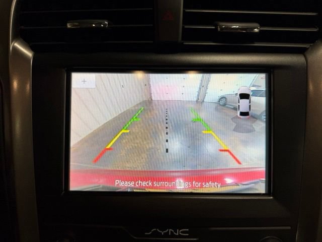 Used 2020 Ford Fusion SE FWD image 38